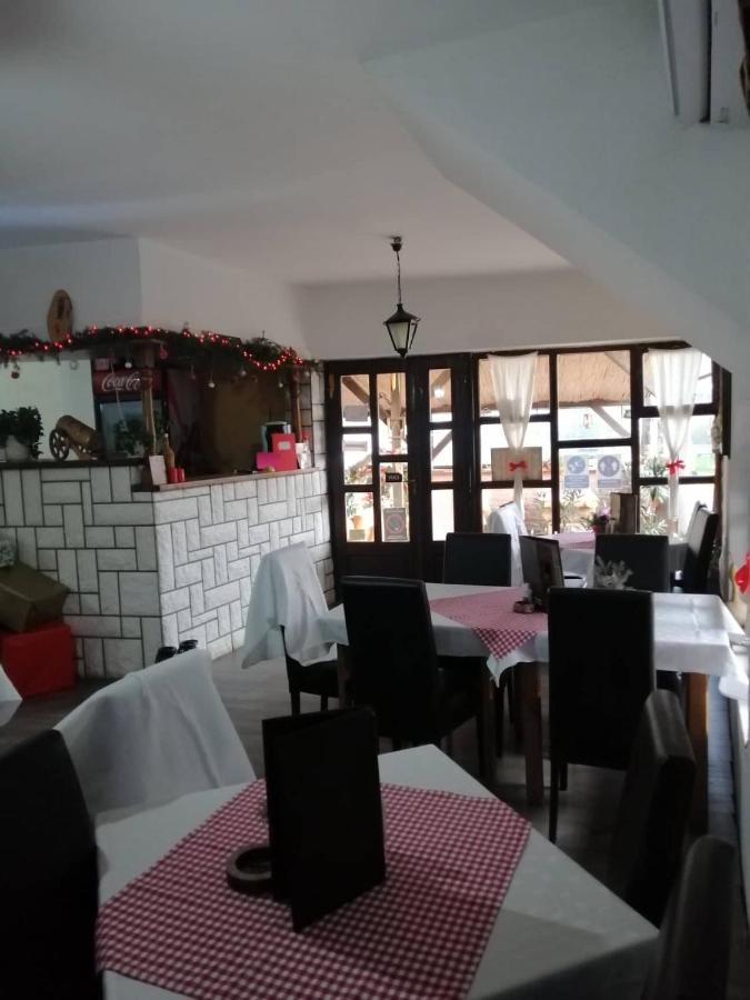 Restoran,,Vuk,, Trsic Bed & Breakfast Exterior foto