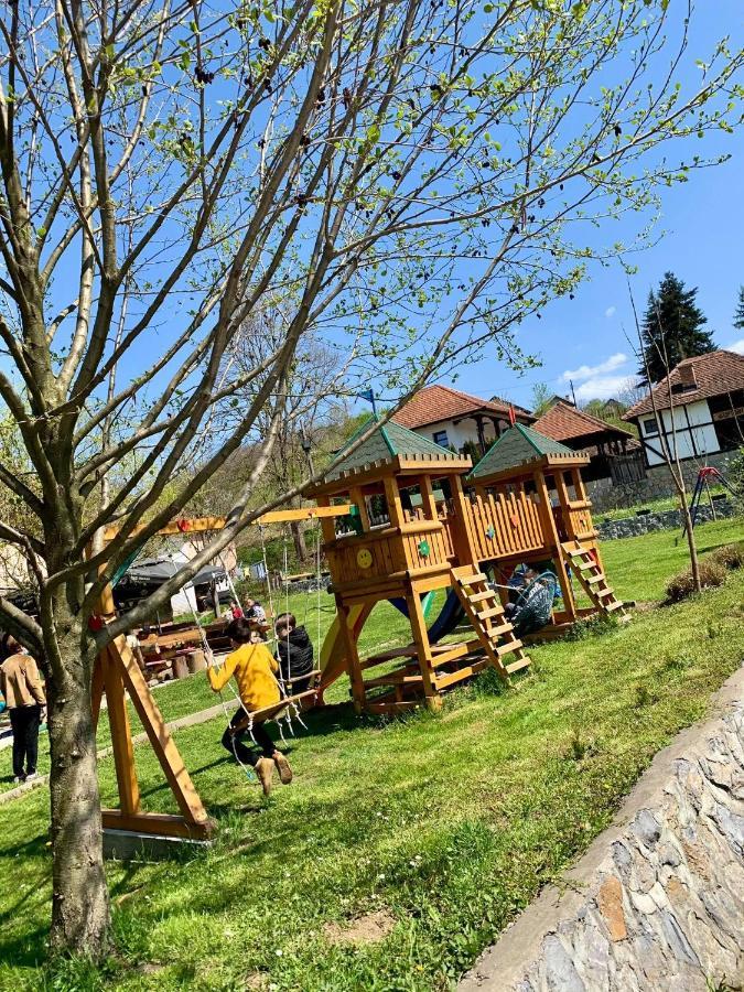 Restoran,,Vuk,, Trsic Bed & Breakfast Exterior foto